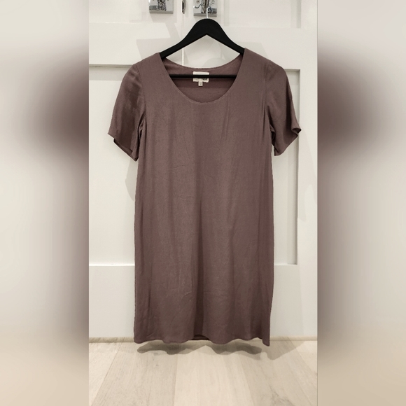 Aritzia T-shirt Dress Teigan in Mauve - Picture 4 of 4